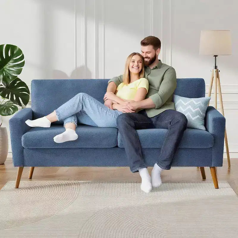 Canapé causeuse 68", petit canapé moderne du milieu du siècle pour salon, 2 places en tissu de lin avec coussin profond et cadre en bois massif
