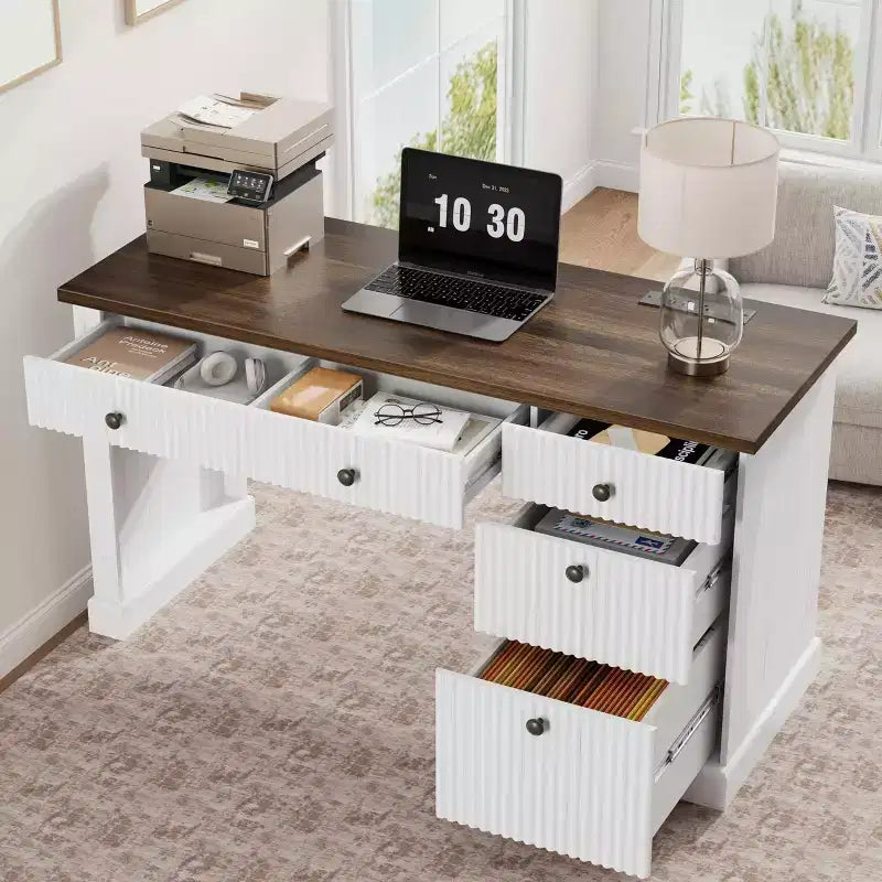 Bureau d'ordinateur cannelé de 137 cm avec rangement, bureau de direction moderne avec classeur et tiroirs, bureau d'écriture en bois