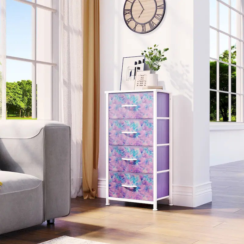 Tour de rangement moderne avec 4 tiroirs et une large commode