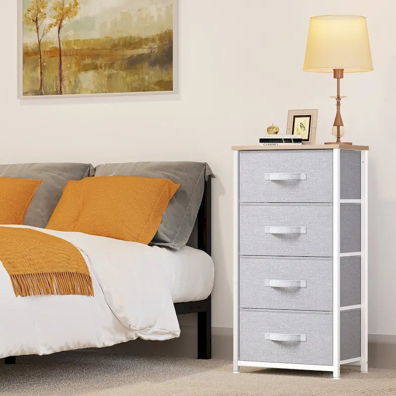 Tour de rangement moderne avec 4 tiroirs et une large commode