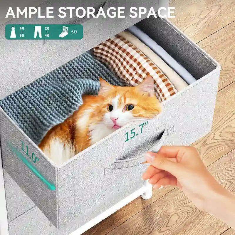 Tour de rangement moderne avec 4 tiroirs et une large commode
