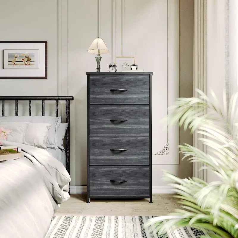 Tour de rangement moderne avec 4 tiroirs et une large commode
