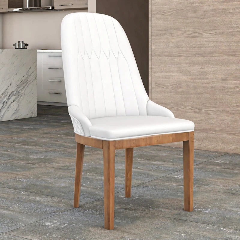 Chaise de salle à manger en cuir avec pieds en bois d'hévéa, dossier élégant avec surpiqûres en losange